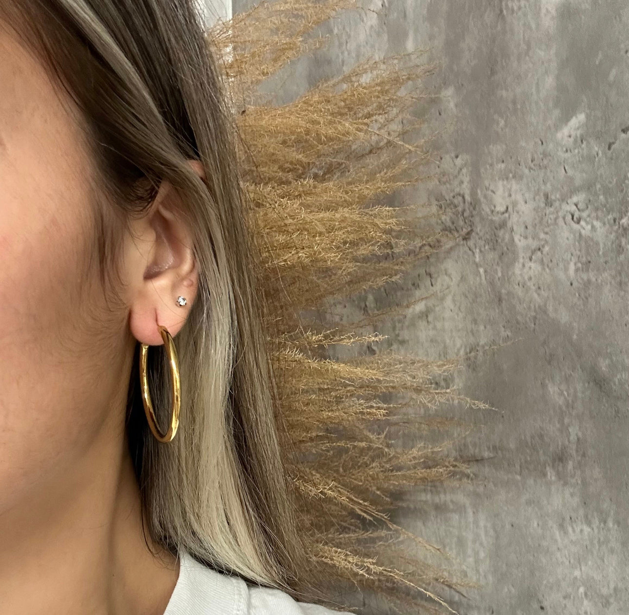 Medium Gold Hoop