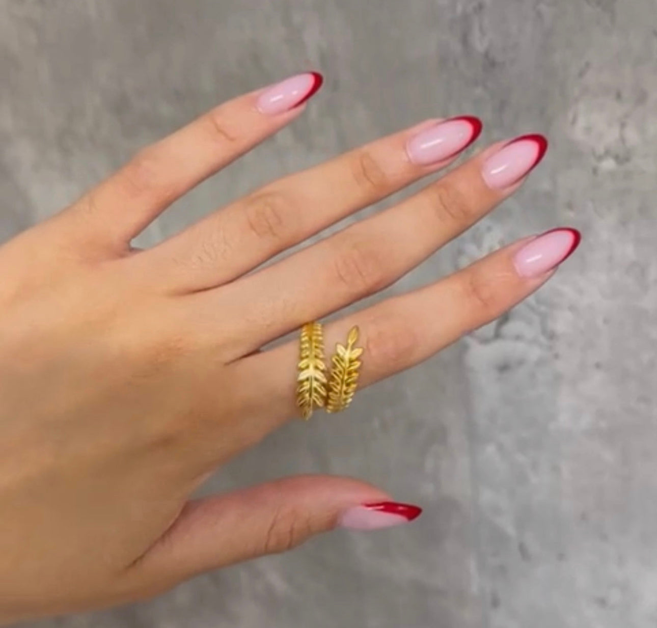 Laurel Ring Gold