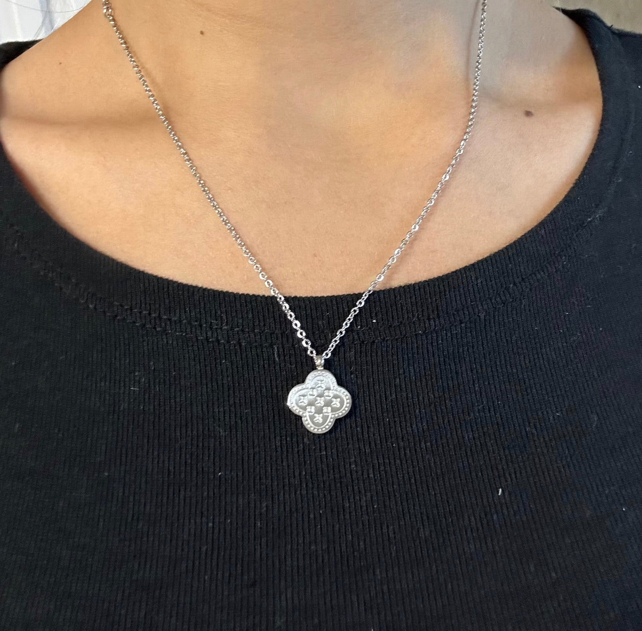 Single Clover Silver