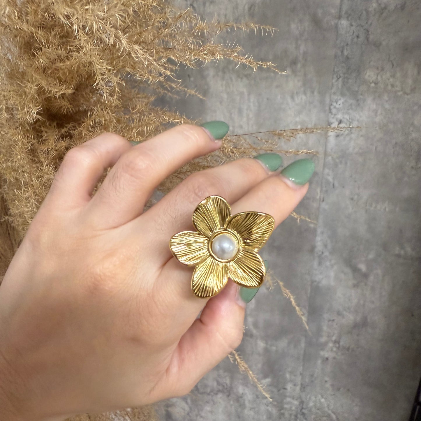 Peal Petals Ring