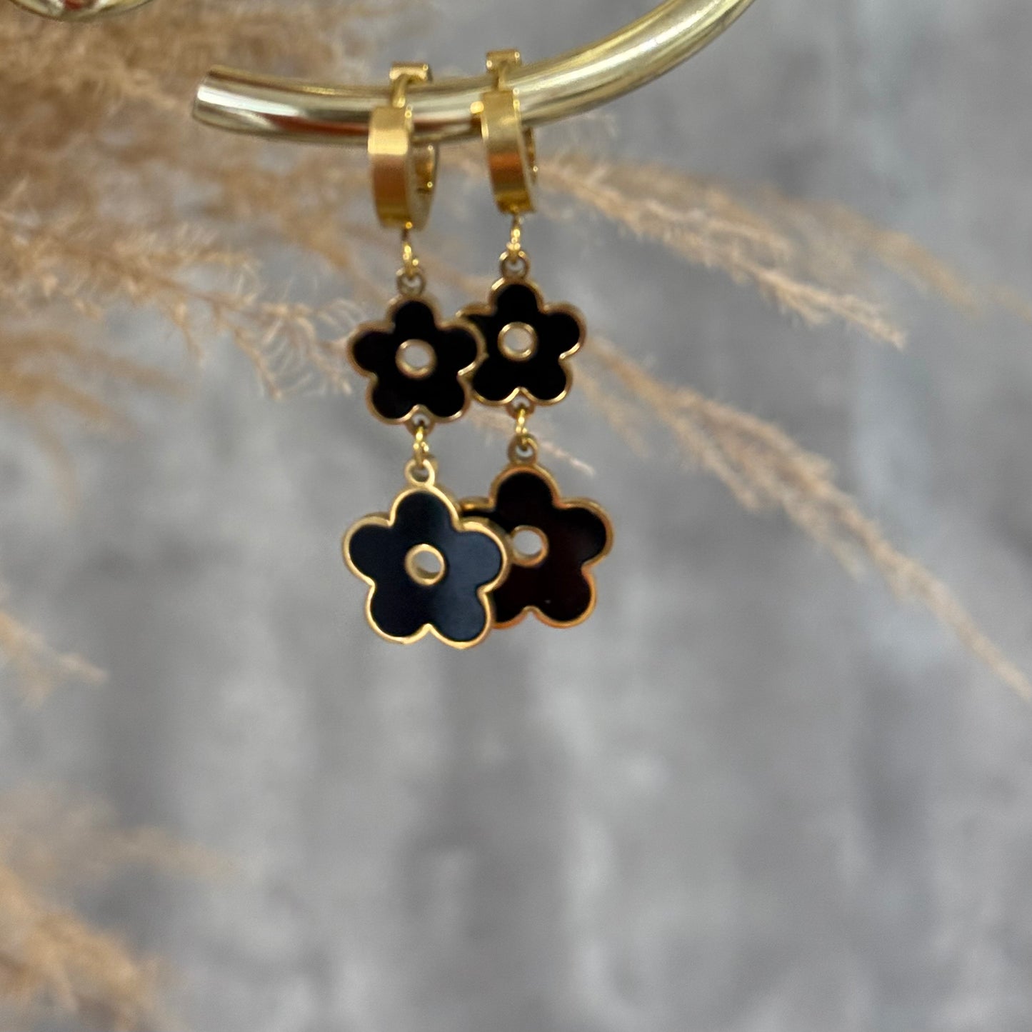 Daisy Black Earring