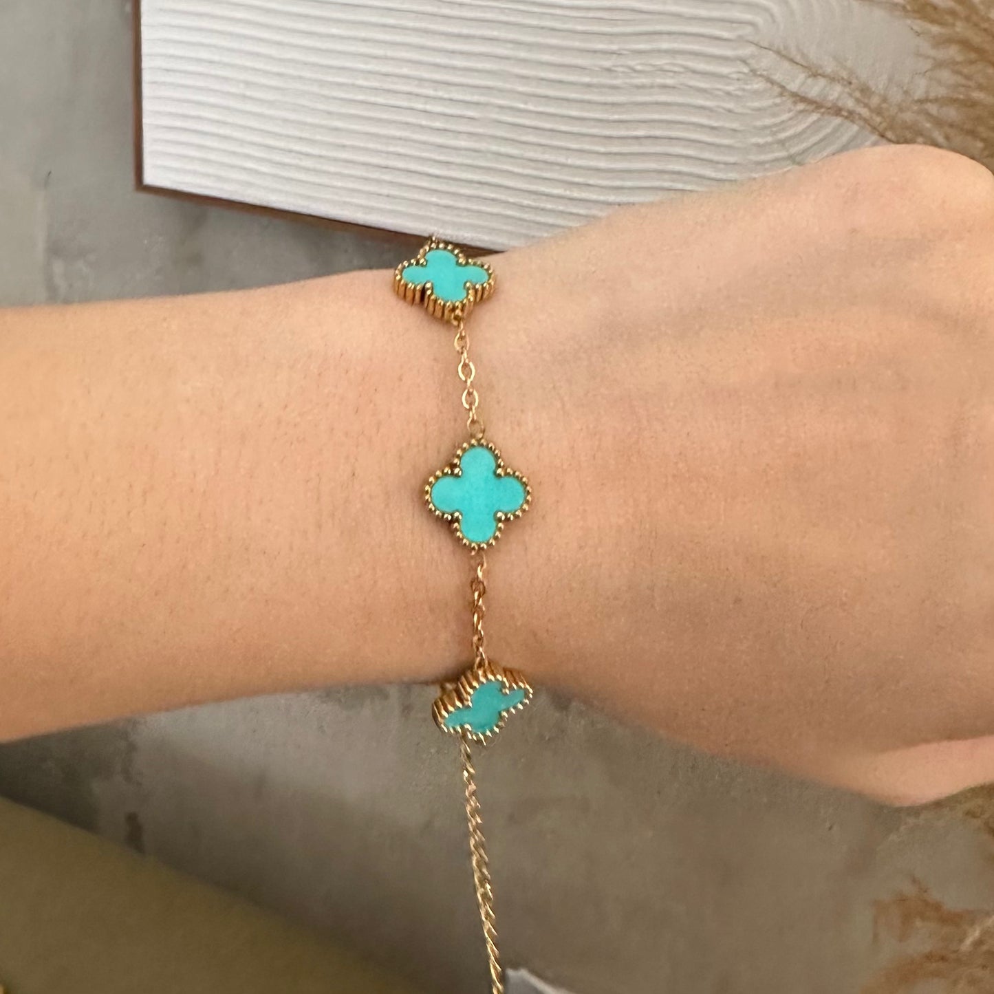 Clover Bracelet (Turquoise Blue)