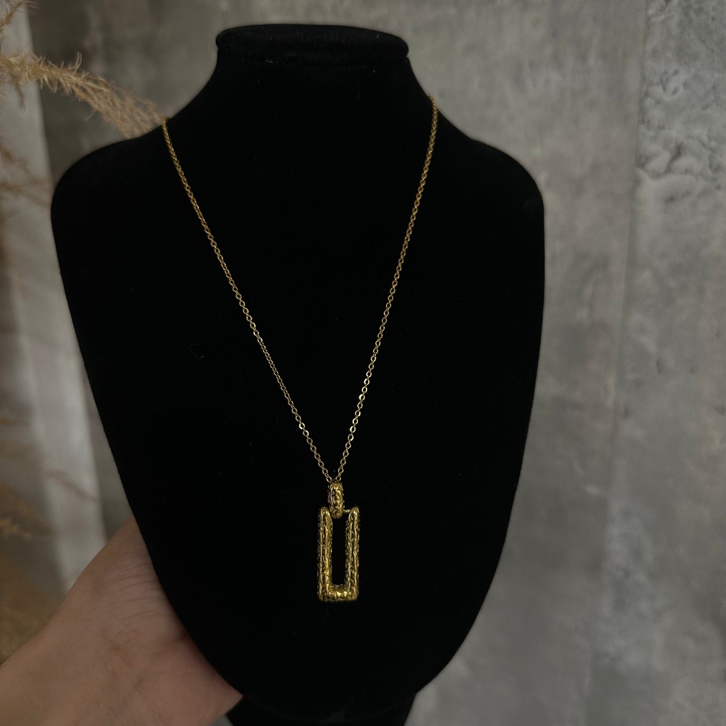 Adhara Neclake Gold