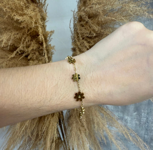 Daisy Gold Bracelet