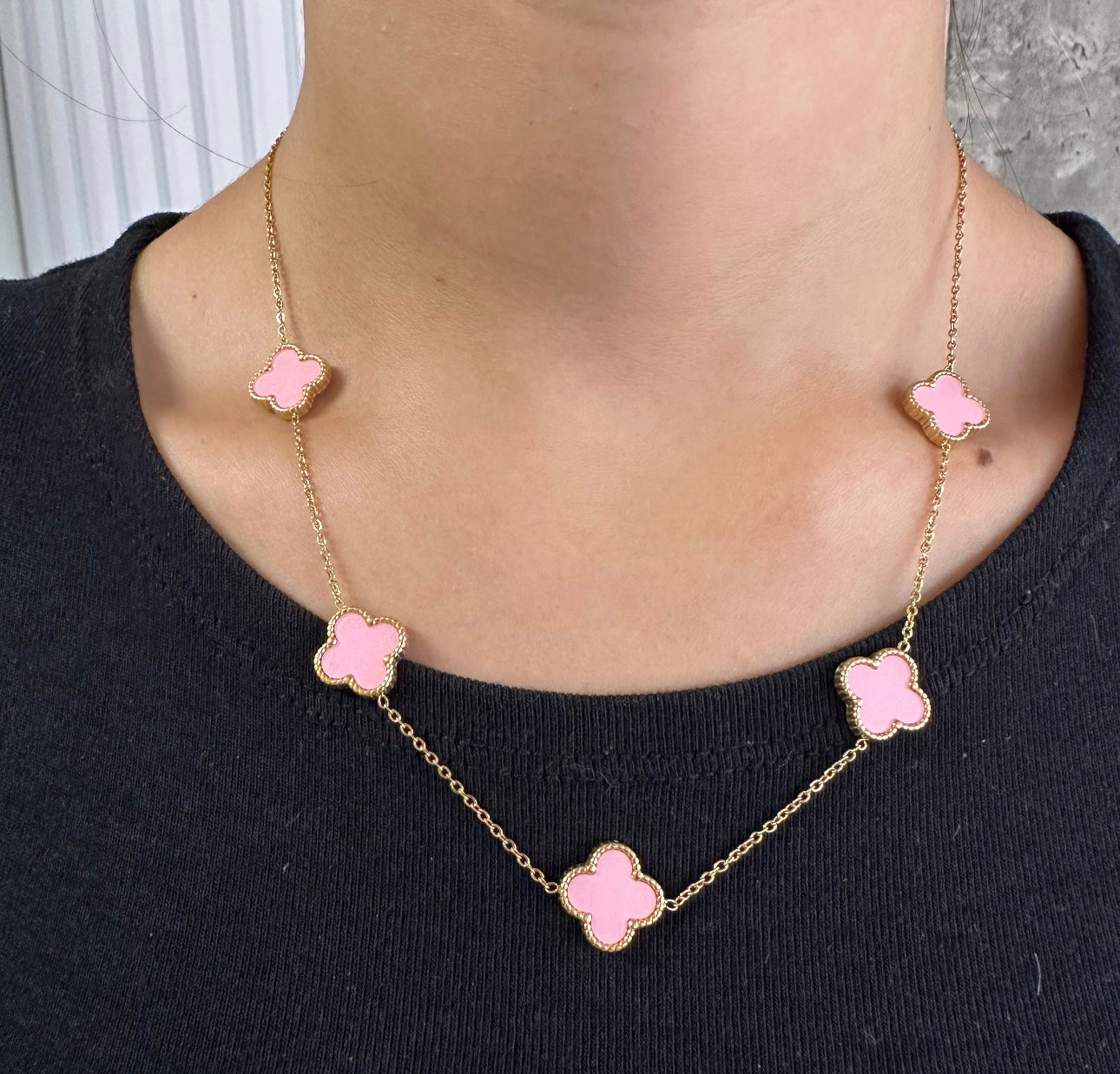 5 Clover Necklace Pink